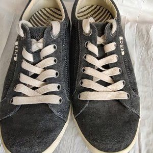 Taos Womens Sz 7B/Medium Grey Wash Arch Support Fashion Sneaker Style Star